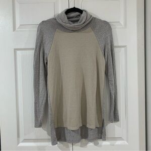 THML Colorblock Turtleneck Tunic Blouse Top